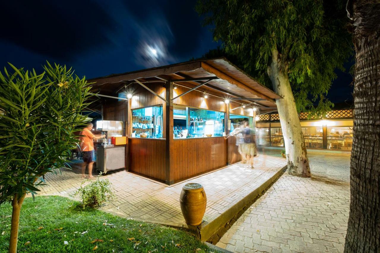 TH Marina di Sibari - Baia Degli Achei Village Esterno foto