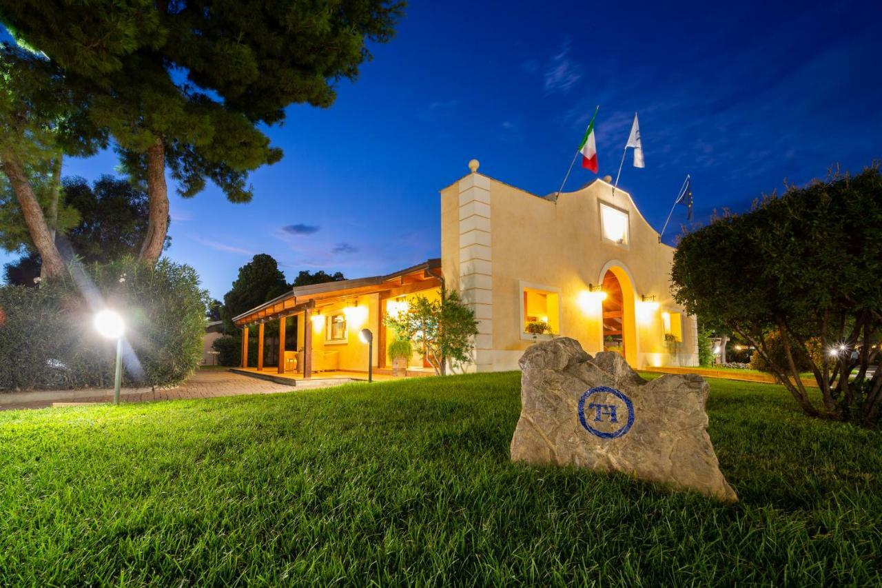 TH Marina di Sibari - Baia Degli Achei Village Esterno foto